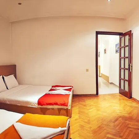 Taxim House Apartment
